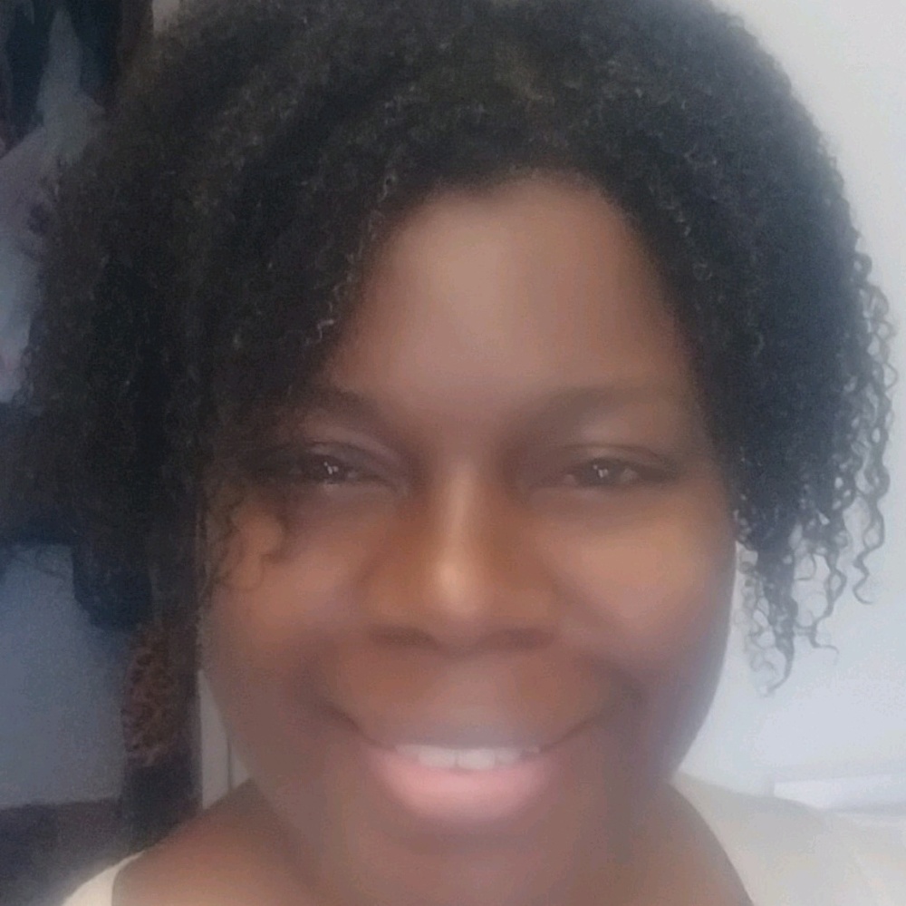Meet your Posher, Katina